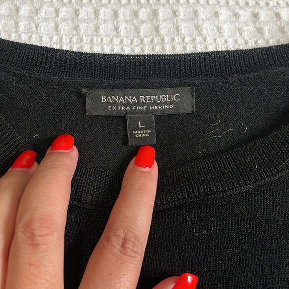 Banana Republic Merino Wool Sweater || minor flaws - Picture 2 of 8